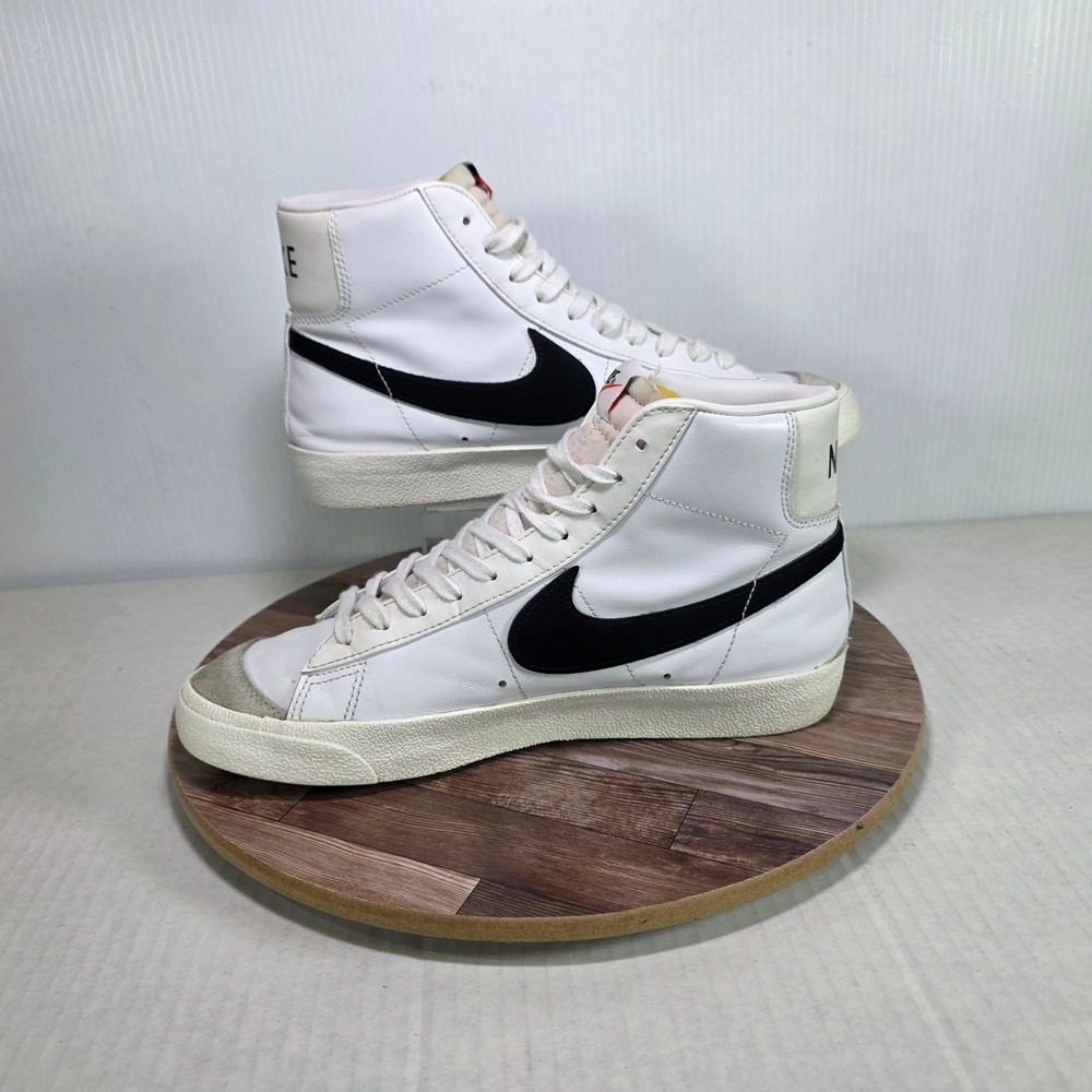 Nike Blazer Mid 77 Mens Size 9 White Black Leather‎ High Top Sneakers BQ6806-100